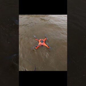This Camera Drone can Flip Upside Down in Water!